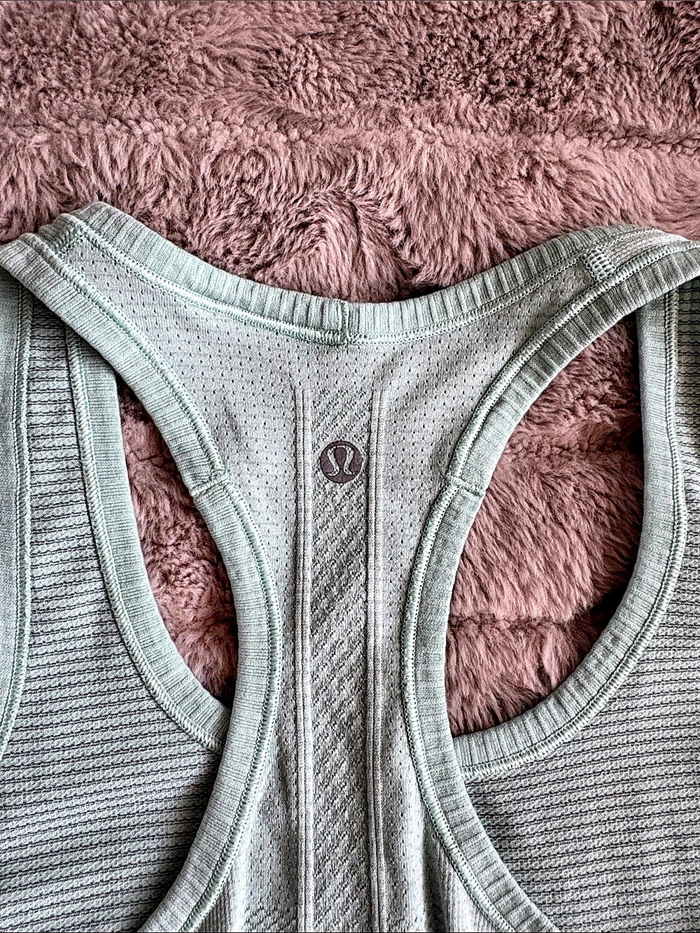 lululemon Swiftly Tech Racerback Tank Green - Picture 3 of 3